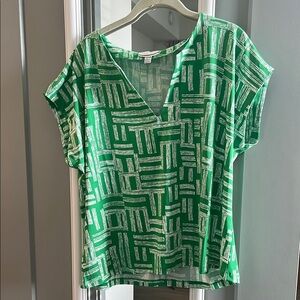 Jules & Leopold Green Graphic Short Sleeve Blouse